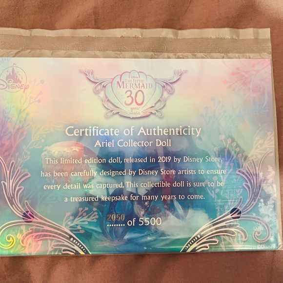 Disney Store - Little Mermaid 30th Anniversary Limited Edition 17" Ariel Doll - Picture 4 of 4